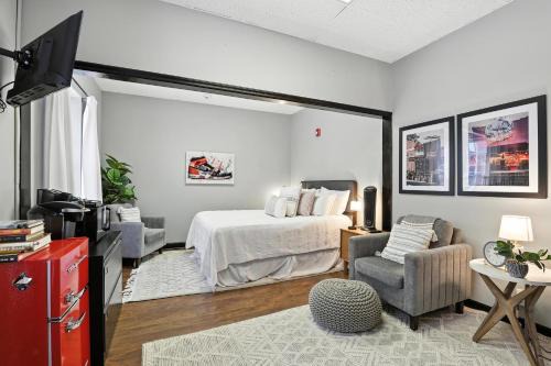 Athens Apartment | New Listing The 483 Suite - Walk to Stadium