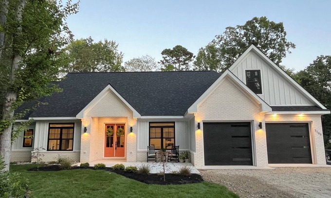 Berlin House | NEW LISTING! The Cottage at Assateague Oasis, 1.5 mi. to Assateague Is. beaches.