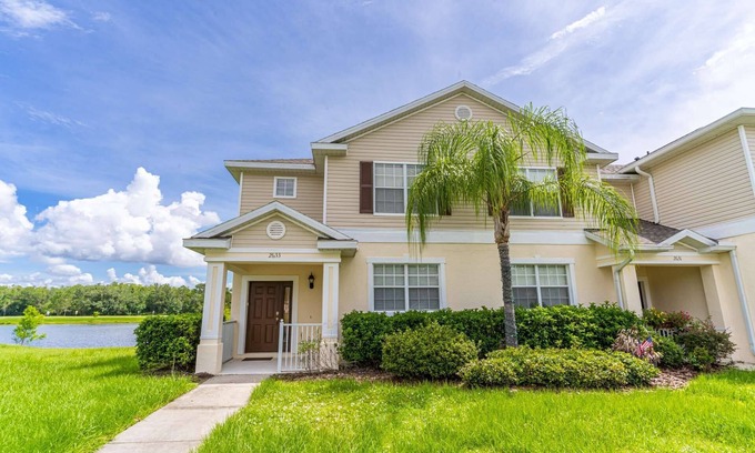 Trafalgar Village House | New Listing! Trafalgar Village Resort, 10mi to Disney & 20mi to Universal - IT880