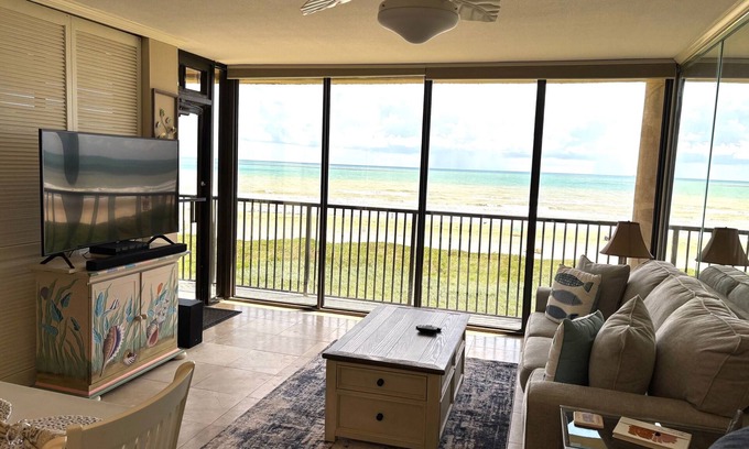 South Padre Island Condo | New Listing! Beachfront 2 Bedroom Condo.Your Perfect Vacation Starts Here!