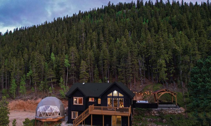 Bailey House | New! Lodge & Dome Theater/Yoga Studio + Hot Tub