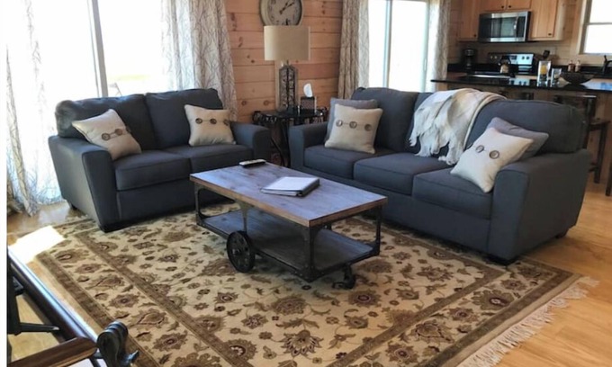 Asheville Cabin | New Log Cabin, Mountain Views, HotTub, Fire Pitnn