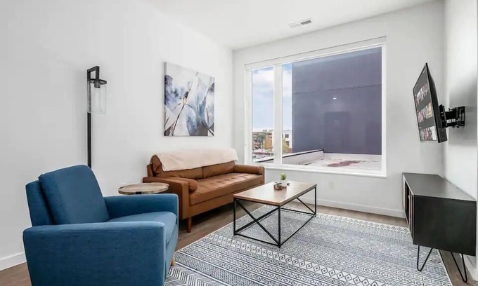 Downtown Columbus Apartment | NEW LOVELY 1BR IN HEART OF COLUMBUS l 24/7 GYM