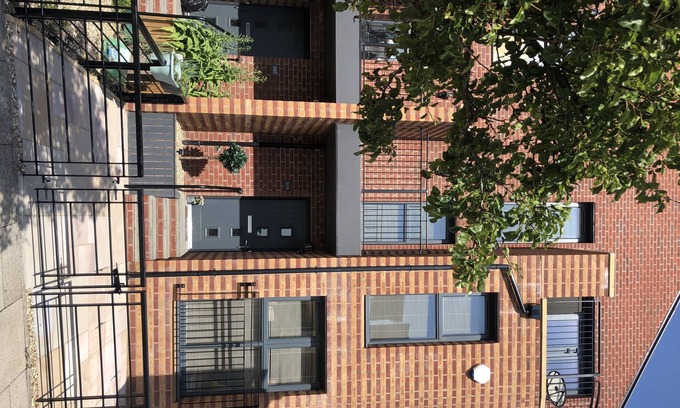 St. Thomas House | New lovely 4 bedroom town house on Swansea sa1 waterfront, 7 minute walk to Swansea bay beach and city centre 5 minute walk to lots of restaurants and bars and a 10 minute drive to mumbles and the Gower