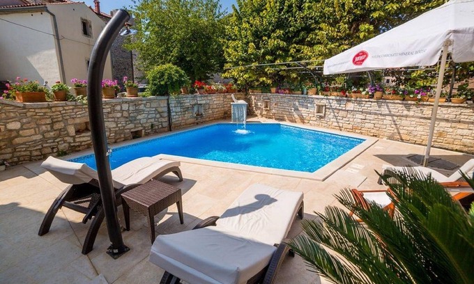 Svetvincenat House | NEW !Lovely restored house with private pool and cascade
