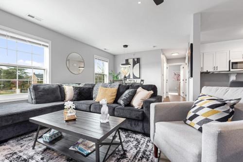 Terry Sanford Apartment | New LUXE APT 3BR Downtown Fay Unit D
