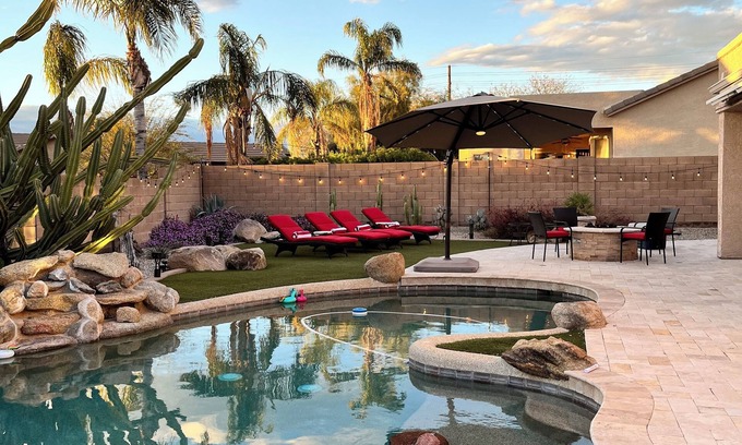 East Mesa House | NEW Luxe Desert Escape w/Game Room & Resort Backyard!
