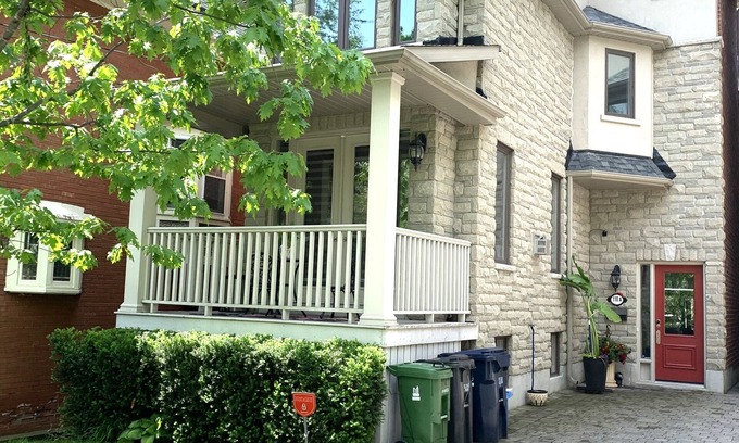Upper Beaches House | New Luxurious Executive House - Upper Beaches Toronto