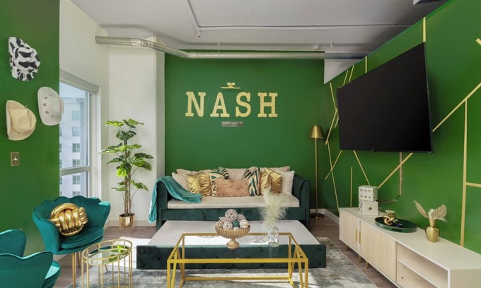 Rutledge Hill Condo | New luxurious - Upscale apt in downtown Nashville!