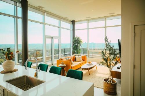 South End Apartment | NEW - Luxury 2BR Penthouse Apt In Central Halifax