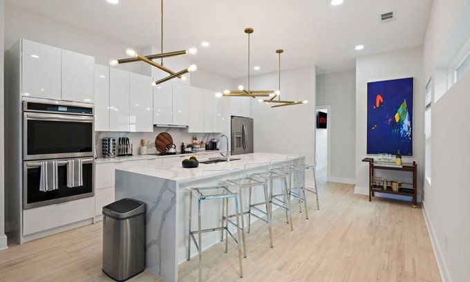 West Dallas Villa | New Luxury 3 story Townhome in Trinity Groves
