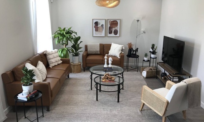 McAllen Apartment | NEW LUXURY APT 3 BD near shopping and hospitals 3 min from EXP 83