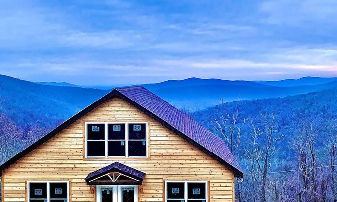 Stanley Ski Chalet | New Luxury Chalet