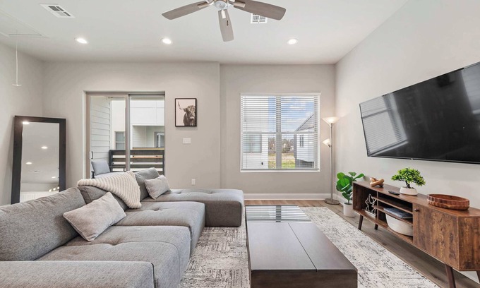 Youngsville House | New Luxury Home King Bed Garage