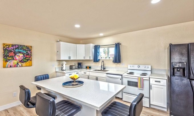 Paradise Villa | new luxury house 10 min from the strip