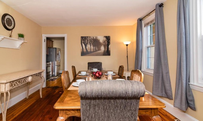 Bryn Mawr House | ✪ NEW-Luxury: Mainline Train, Colleges, Hospital ✪