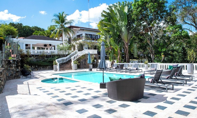 Pedro Brand House | NEW - Luxury Villa Camila +Private Cook +Pool + BBQ