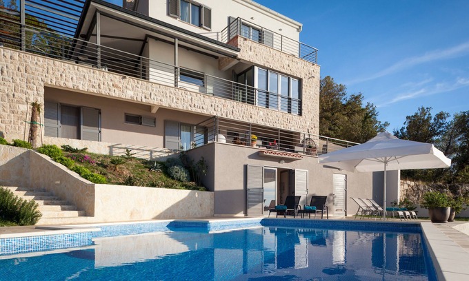 Podgora Villa | NEW luxury villa; stunning SEA VIEW; 250m2 terraces; big pool &garden,BBQ,sauna