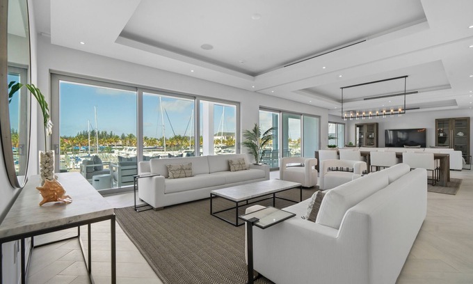 Palm Cay Condo | New Luxury Waterfront Condo, Palm Cay, The Bahamas
