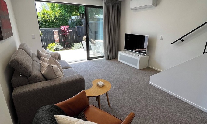 Merivale House | New Merivale townhouse, centrally located by Hagley Park and City.