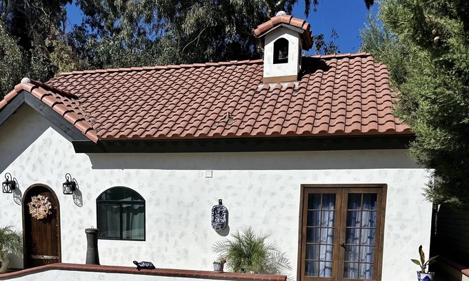 Yucaipa House | New Mexican casita! Minutes from Oak Glen, fishing, hiking, parks, casinos& Mt.