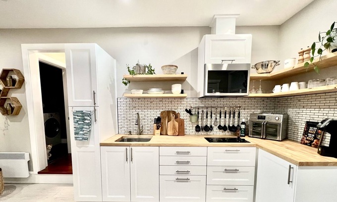 Saanich Apartment | New Micro Suite