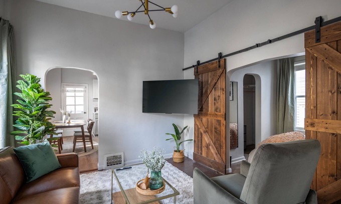 University Circle Apartment | NEW! Mid-Century Modern Retreat in Little Italy near CWRU and Cleveland Clinic