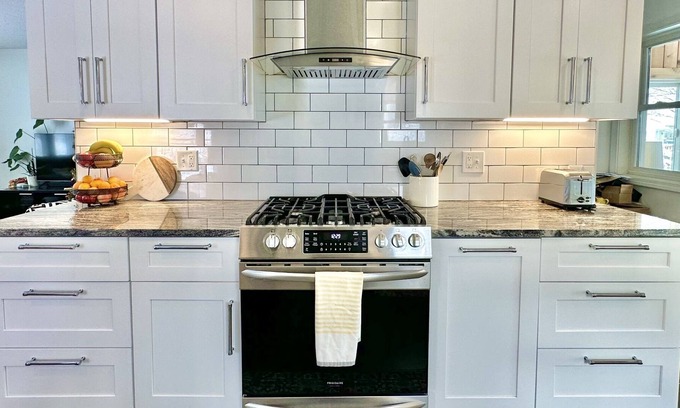 Richfield House | NEW! Minutes from Mall of America, MSP airport, zoo, Minneapolis and St Paul