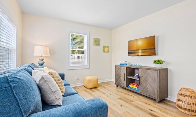 Wildwood Crest House | NEW! Modern 2BR Cottage in WW Crest - Sleeps 6