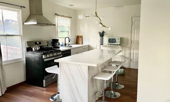 Monterey Park House | New Modern 3 Bedroom 2 Bath House near Downtown LA