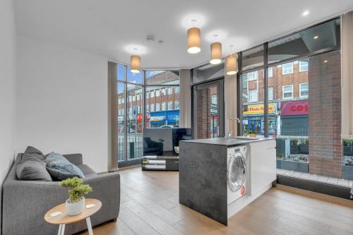 Yiewsley Apartment | New Modern Apartment near Heathrow Airport