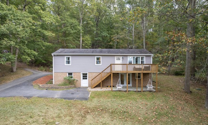 Linden Cottage | New! Modern family cottage oasis with fast WiFi and pet friendly.