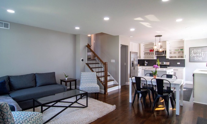 Elmhurst House | NEW MODERN HOME CLOSE TO EVERYTHING!
