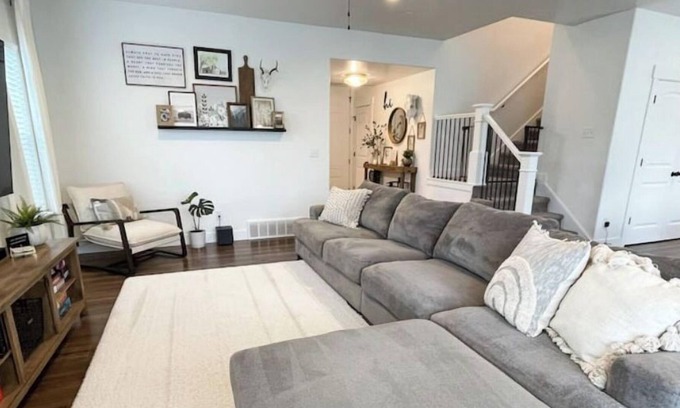 Springville House | NEW! Modern Home, Room to Relax