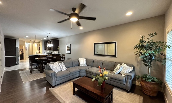 Aksarben - Elmwood Park House | New Modern Midtown Home