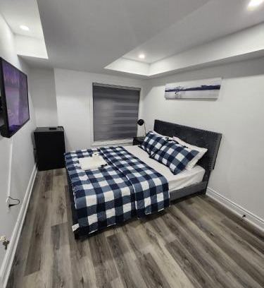 Alcona House | New Modern room in Innisfil