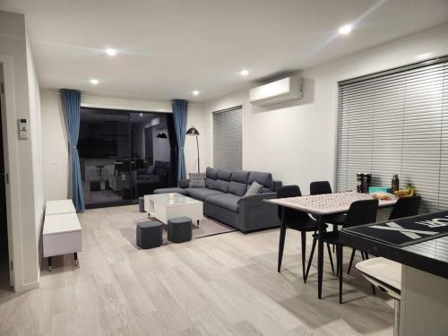 Saint Kilda Apartment | New Modern Townhouse Near Town& Beach