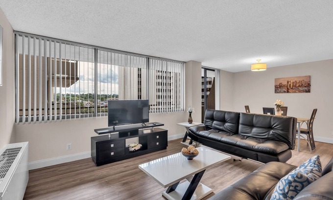 Crystal City Apartment | NEW! NEW LISTING! NEW! Arlington 2BR Furnished Apartment in Crystal City