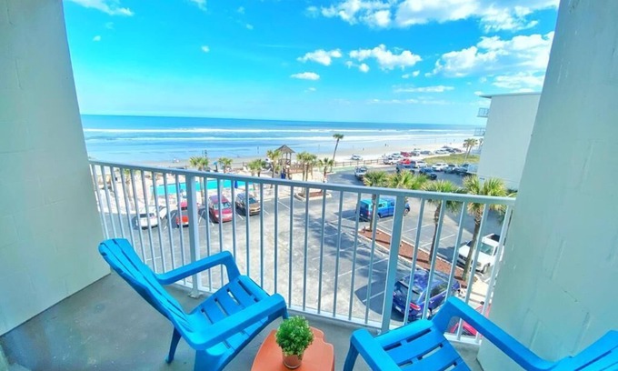Ocean Dunes South Apartment | NEW! Ocean Front With Balcony King Size Bed Studio