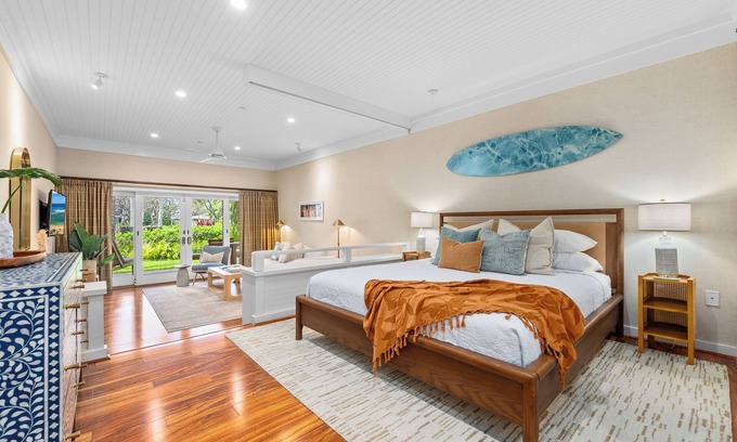 Kahuku Villa | NEW! Oceanfront Honeymoon Villa –Turtle Bay Studio with Beach and Pool Access