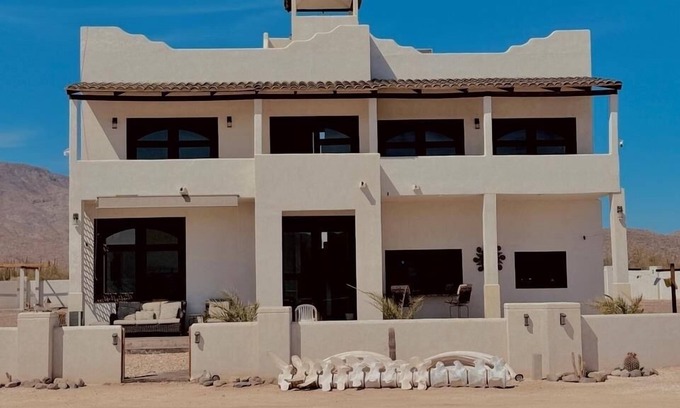 Mulege House | New Offgrid home in beautiful Conception Bay
