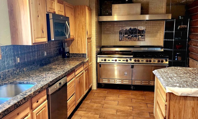 Daniel House | NEW on VRBO! Winter wonderland! GORGEOUS cabin & remote location in Daniel, WY!