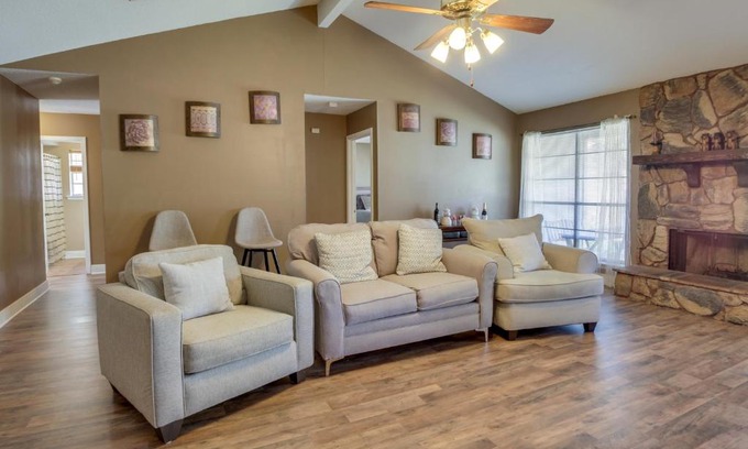 Old Aurora House | New Orleans Home with Backyard Near French Quarter