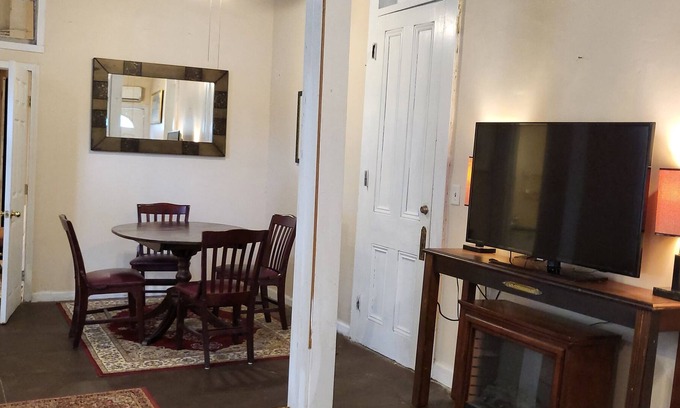 Irish Channel House | New Orleans Style Rental. Safe off street parking. Prime Location.