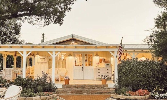 Buckingham House | New Owners! Storybook Cottage!