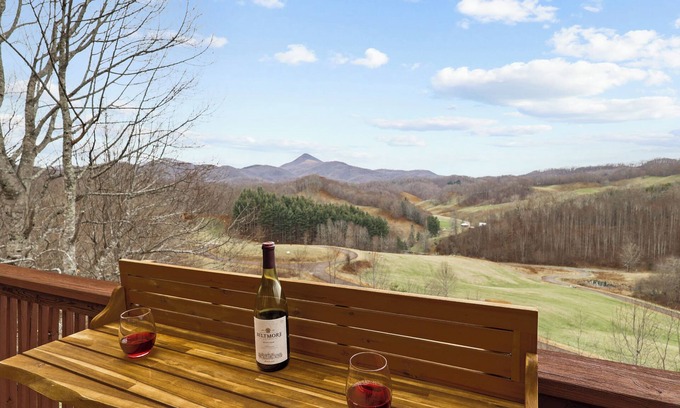 Ashe County Cabin | NEW! Paradise Valley Hideaway | Stunning MTN views