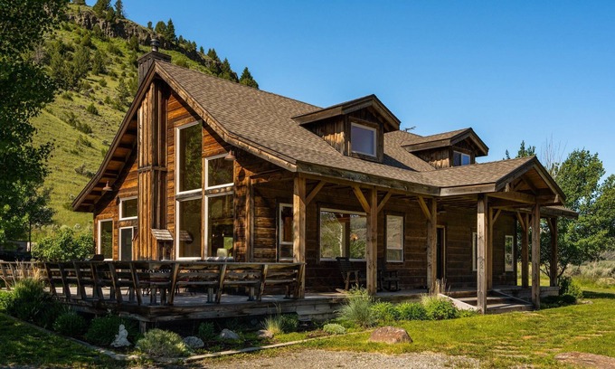 Pray House | New! Paradise Valley home with incredible views