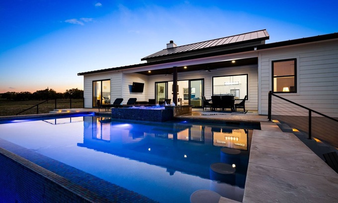 Johnson City House | NEW Pool, Hot Tub, Fire Pit, Views on 10 acres, 5 mins from DT Johnson City!
