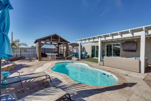 Lake Havasu City House | NEW Pool Spa Firepit Pool Table Sleeps 12