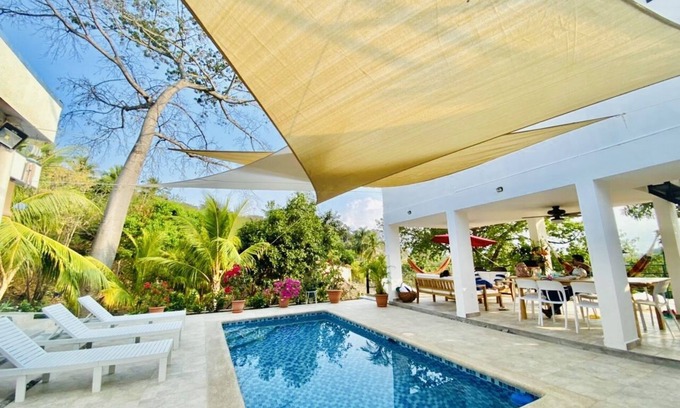 Tamanique House | New! Private beach house with pool, jacuzzi, ocean view deck